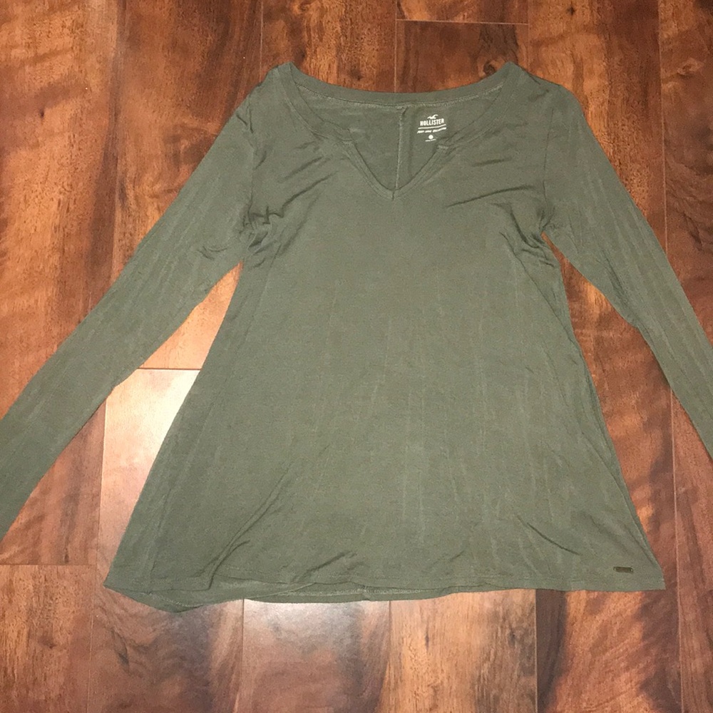 army green hollister long sleeve shirt